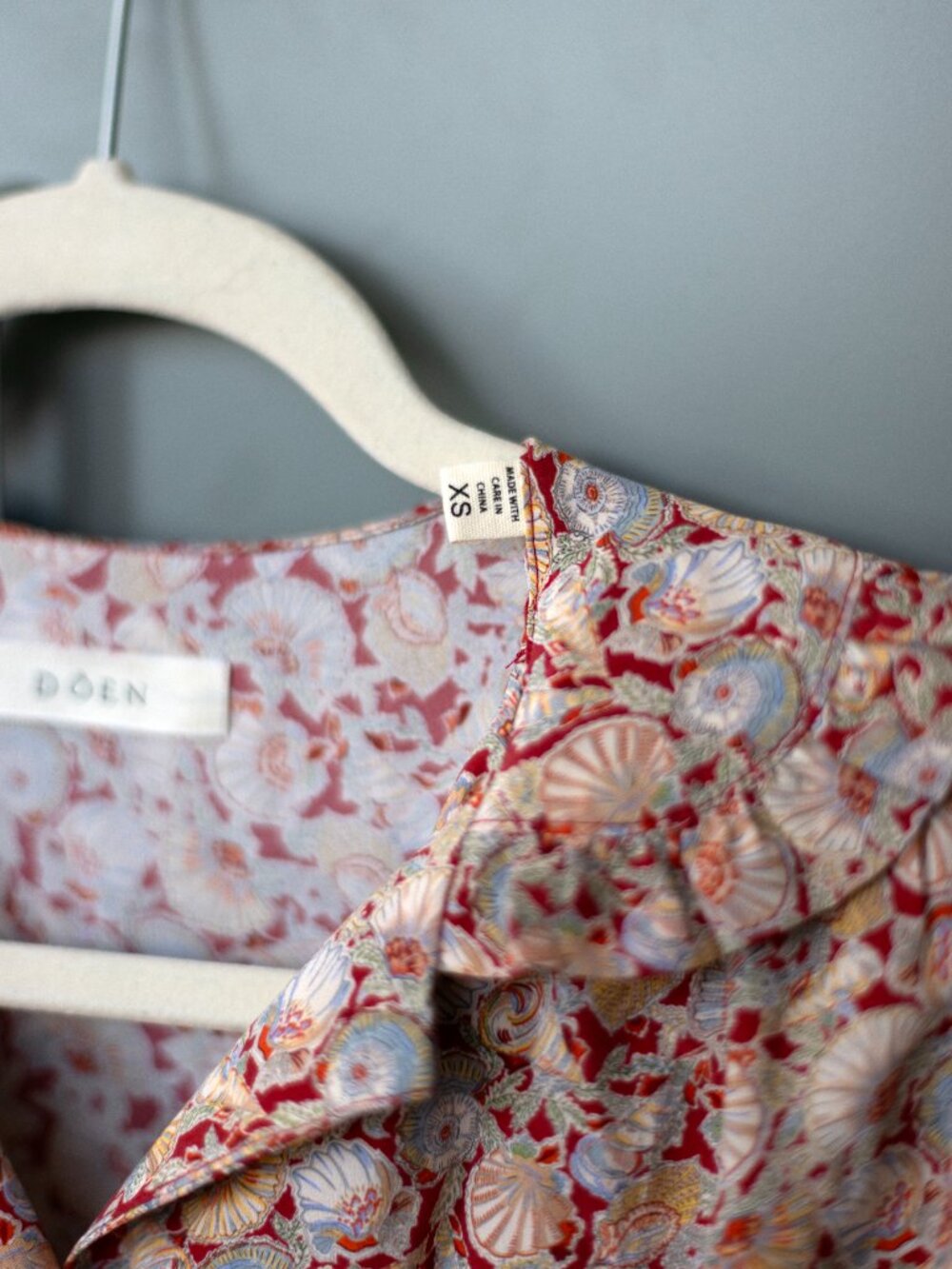 Doen Silk Bergamot Blouse in Tresors de La Mer Shell Print - Picture 5 of 5